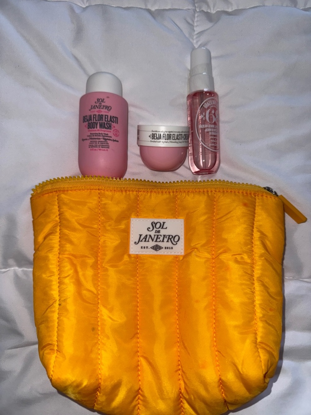 Sol de Janeiro set